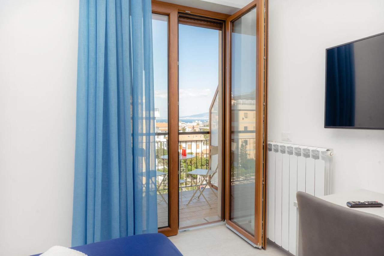 Bed and Breakfast Le Tre Ccc Сорренто Екстер'єр фото