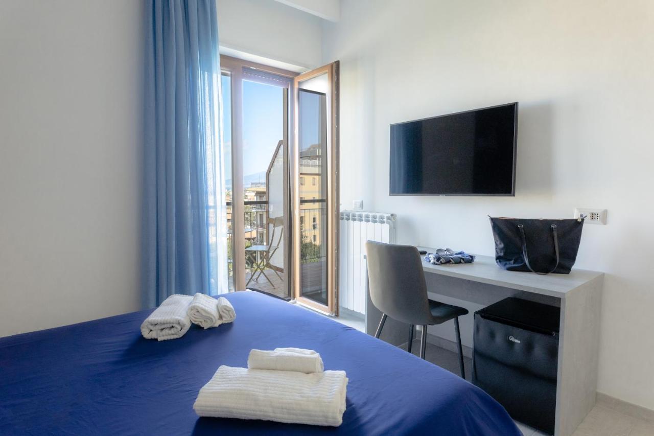 Bed and Breakfast Le Tre Ccc Сорренто Екстер'єр фото