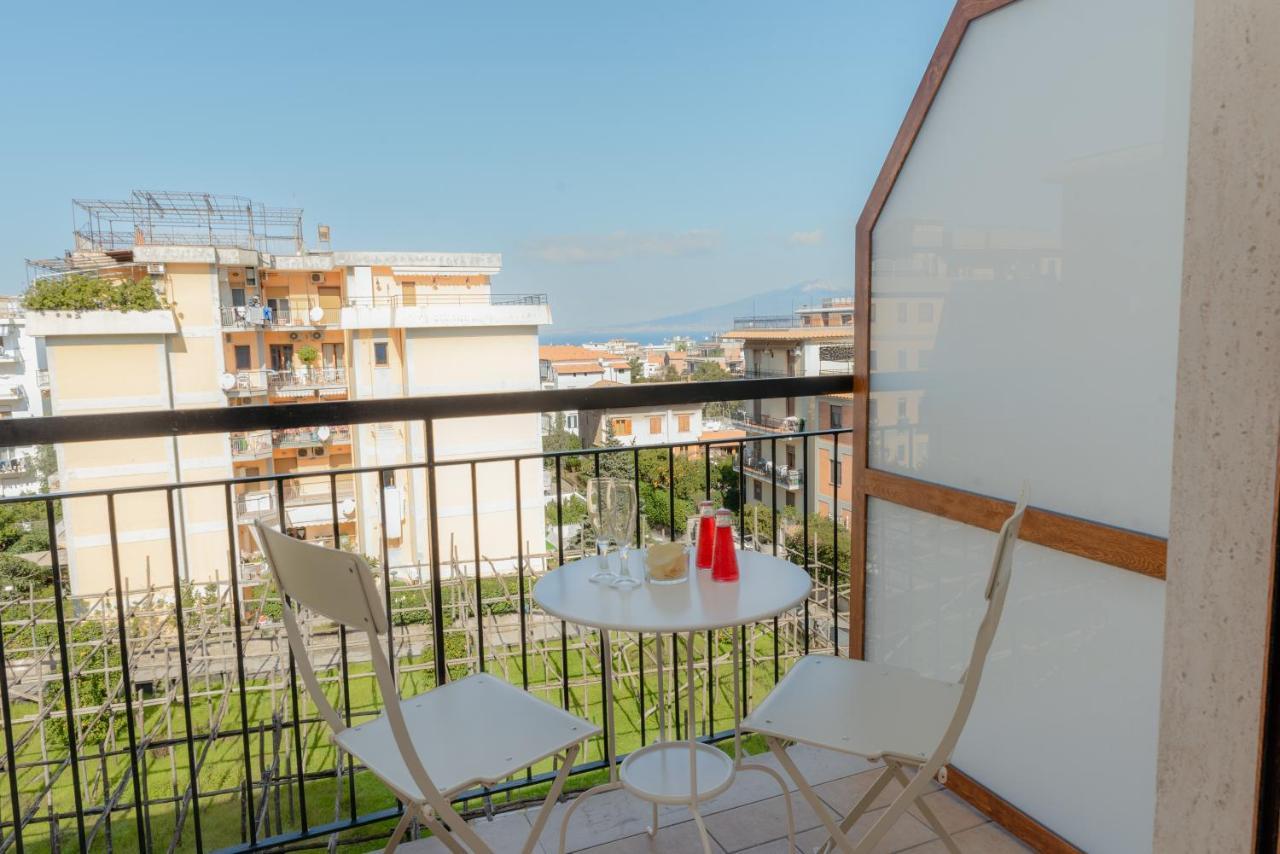 Bed and Breakfast Le Tre Ccc Сорренто Екстер'єр фото